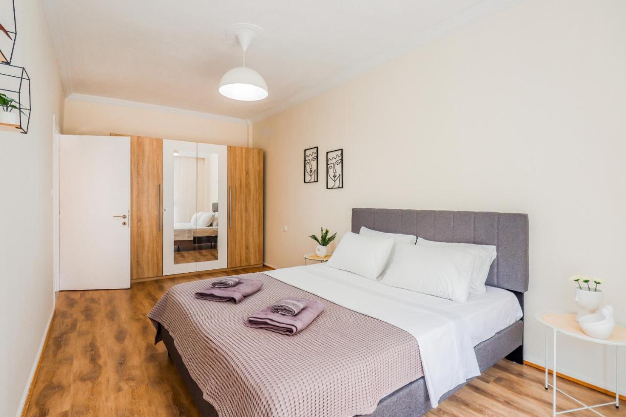 Grand Apartment Next To Center 3Bd 110Sqm เทสซาโลนิกิ ภายนอก รูปภาพ