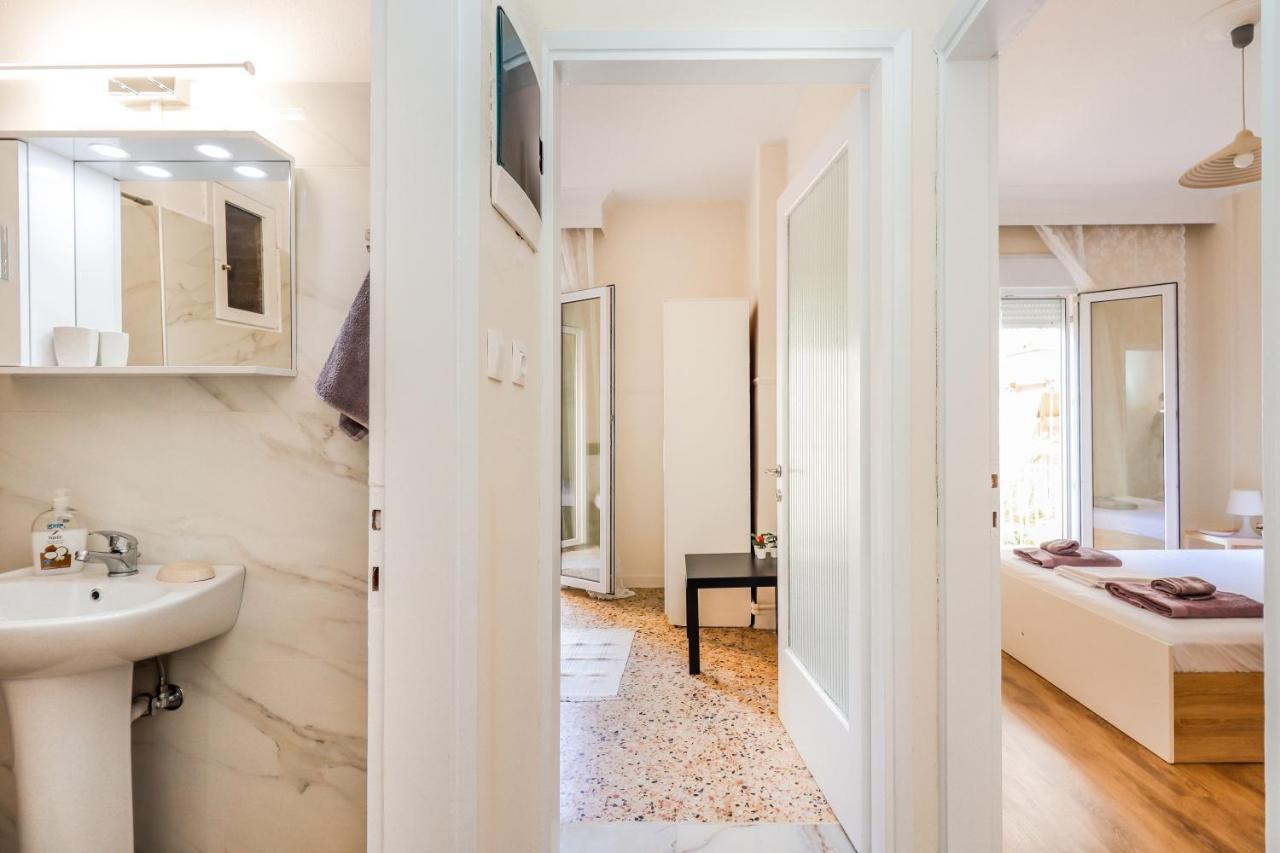 Grand Apartment Next To Center 3Bd 110Sqm เทสซาโลนิกิ ภายนอก รูปภาพ