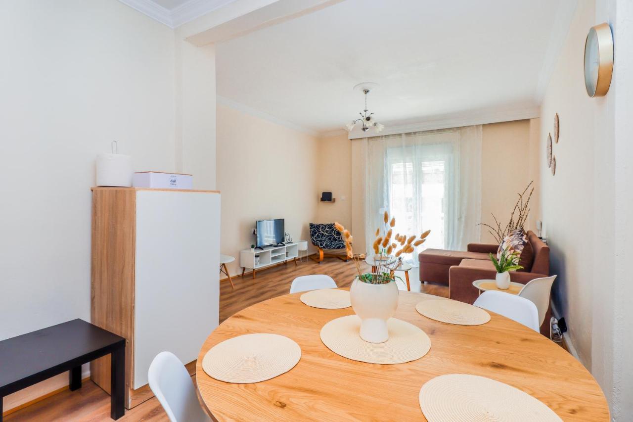 Grand Apartment Next To Center 3Bd 110Sqm เทสซาโลนิกิ ภายนอก รูปภาพ