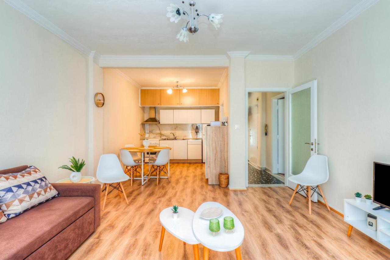 Grand Apartment Next To Center 3Bd 110Sqm เทสซาโลนิกิ ภายนอก รูปภาพ
